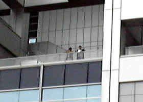 �K�ォ��̎B�e�����݂�t�W�e���r