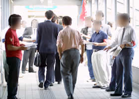 ���X�ƌ���銔��݂̂Ȃ���Ƀr����n��